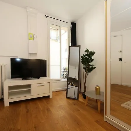 Studio Moderne Et Lumineux Pres De Montmartre - 2p Appartement *
